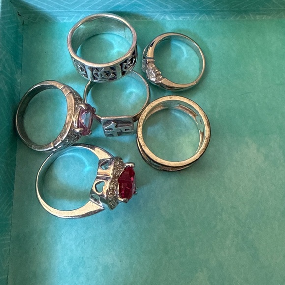 Costume Jewelry Ring Bundle β 7 Mixed Styles | Silver-Tone & Gem Look π - Picture 6 of 6